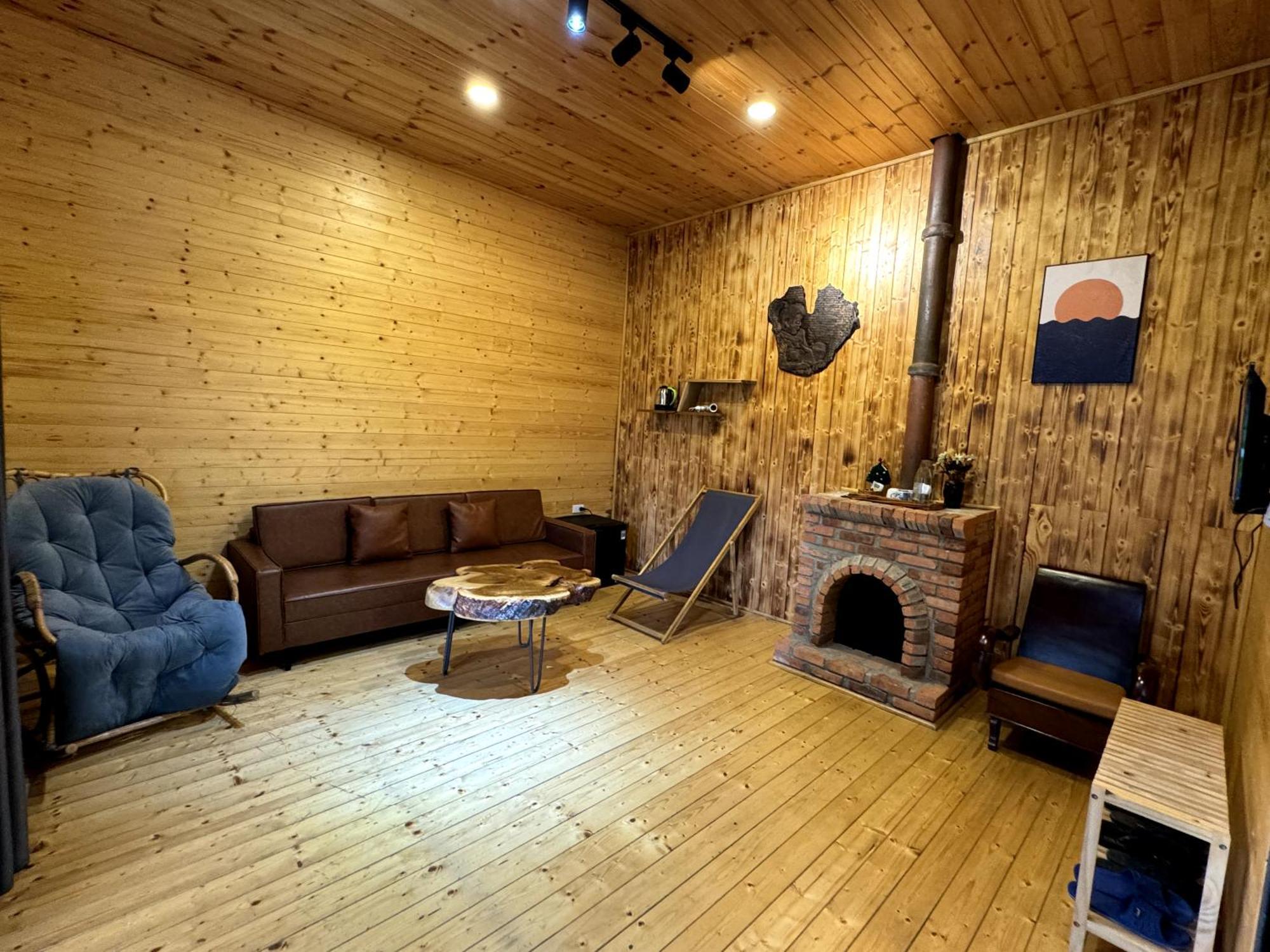 T'Mang Deeng Homestay Kon Von Kla Exterior photo